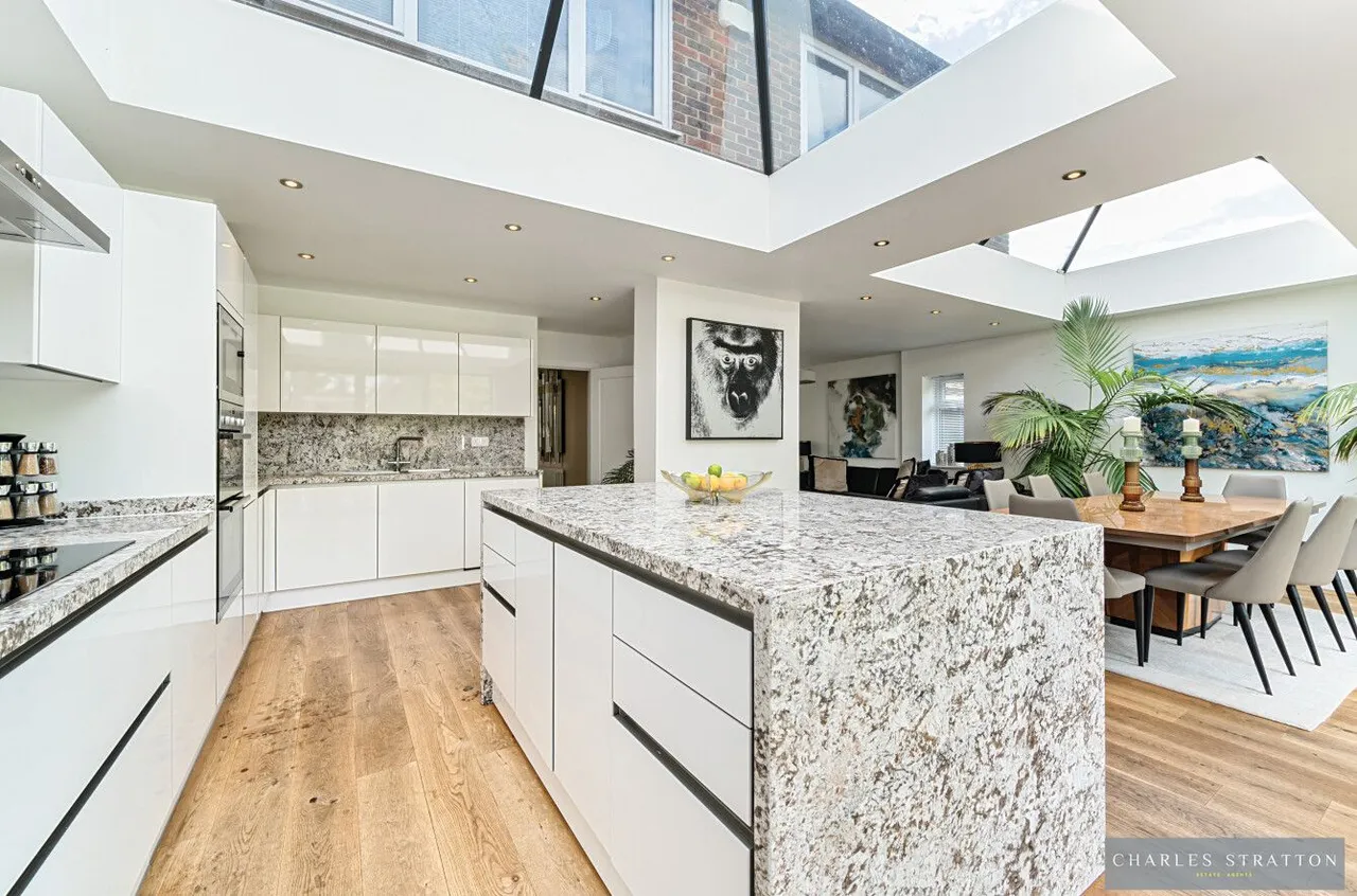 Risebridge Road, Romford, Essex, RM2 5PR, photo 7