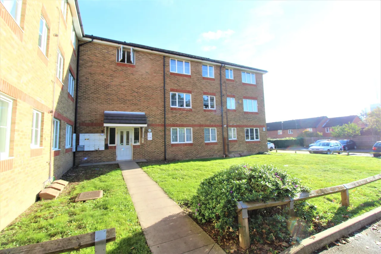 2 bed flat for sale — Argent Street, Grays, Essex, RM17 6RJ