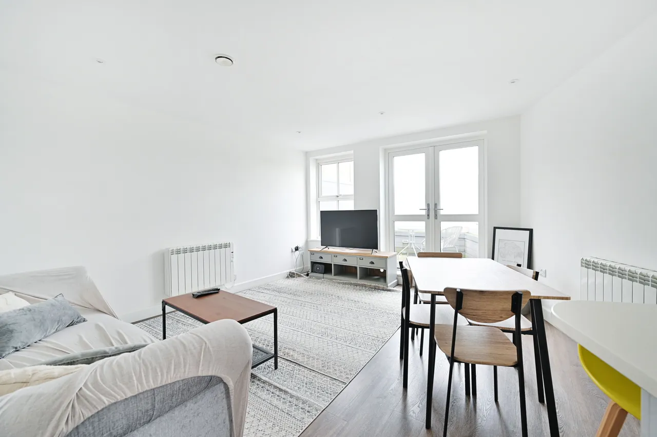 2 bed flat to rent — Flat 4, Parkgate Apartments, Cadogan Terrace, London