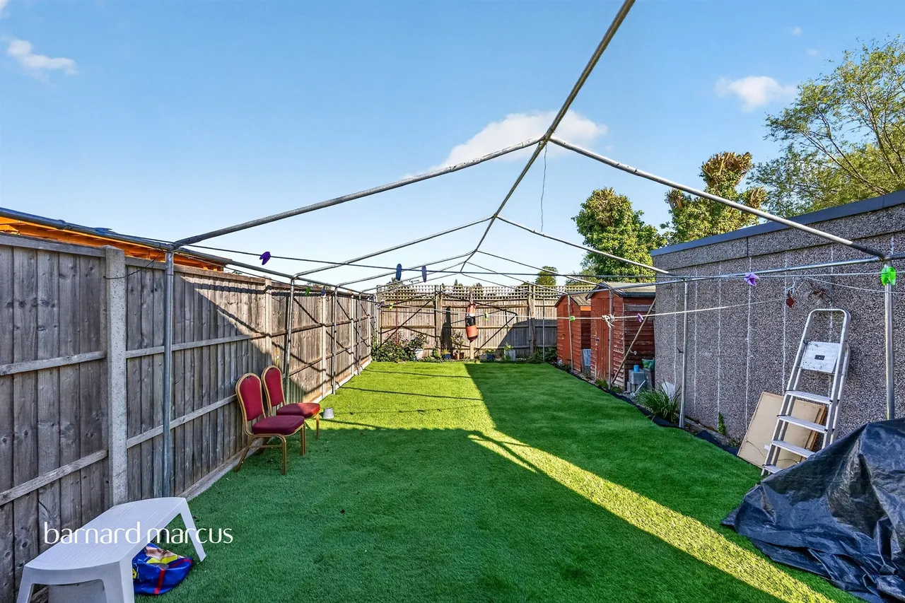 Hoylake Gardens, Mitcham, CR4, photo 15