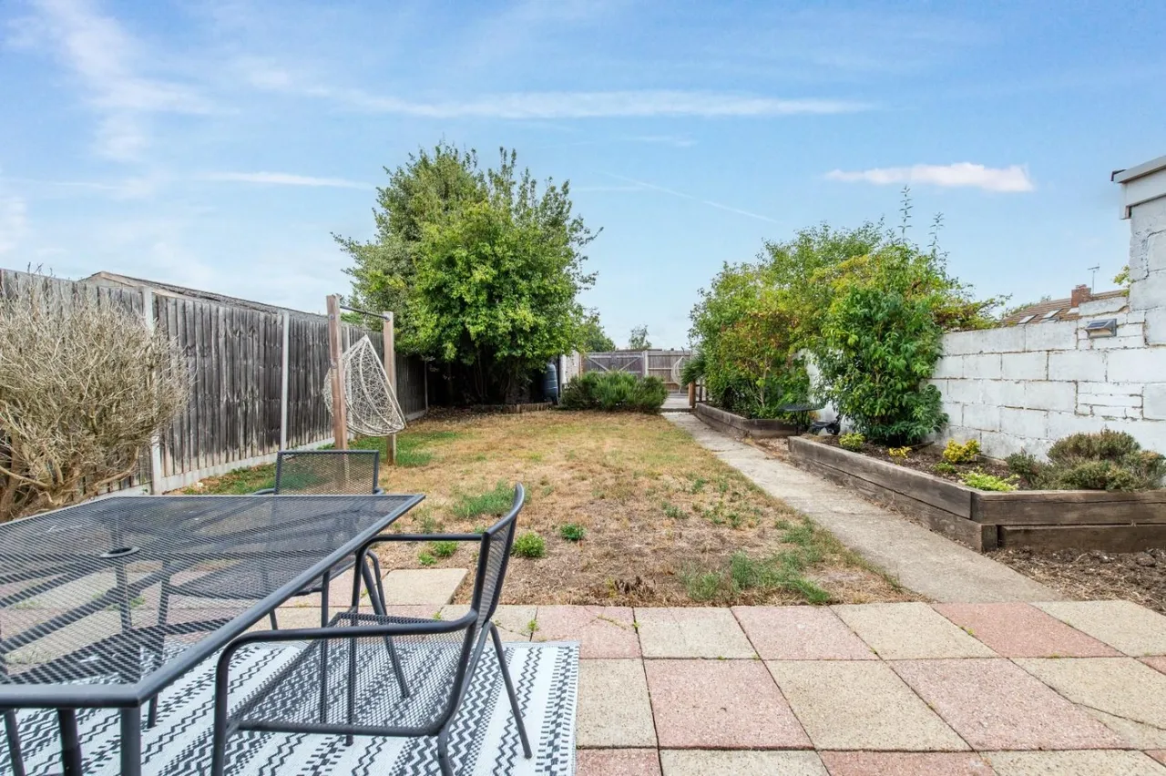 Lewis Road, Gravesend, DA13, photo 19