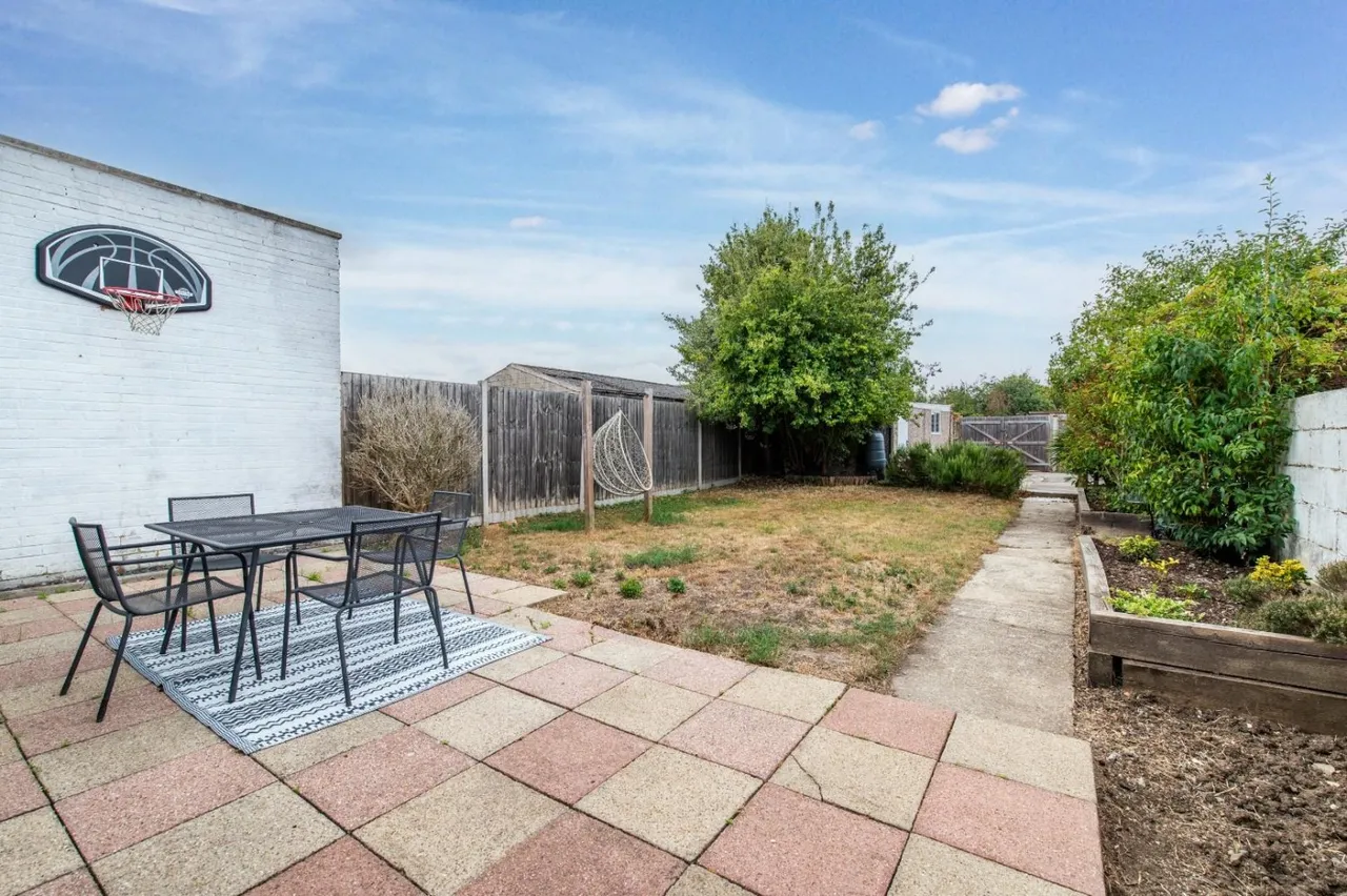 Lewis Road, Gravesend, DA13, photo 18