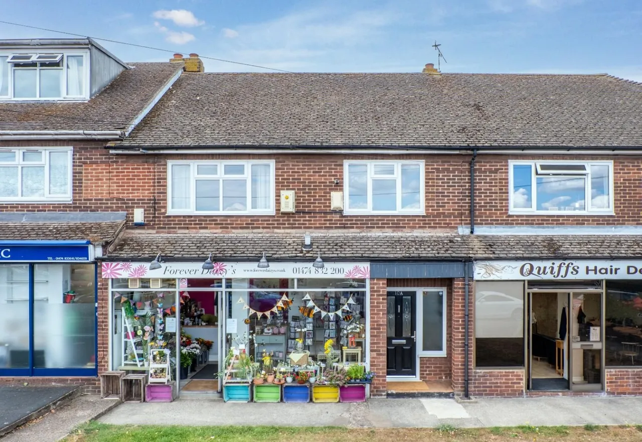 3 bed house for sale, Lewis Road, Gravesend, DA13