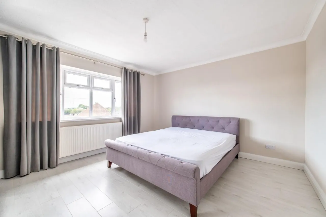 Lewis Road, Gravesend, DA13, photo 9