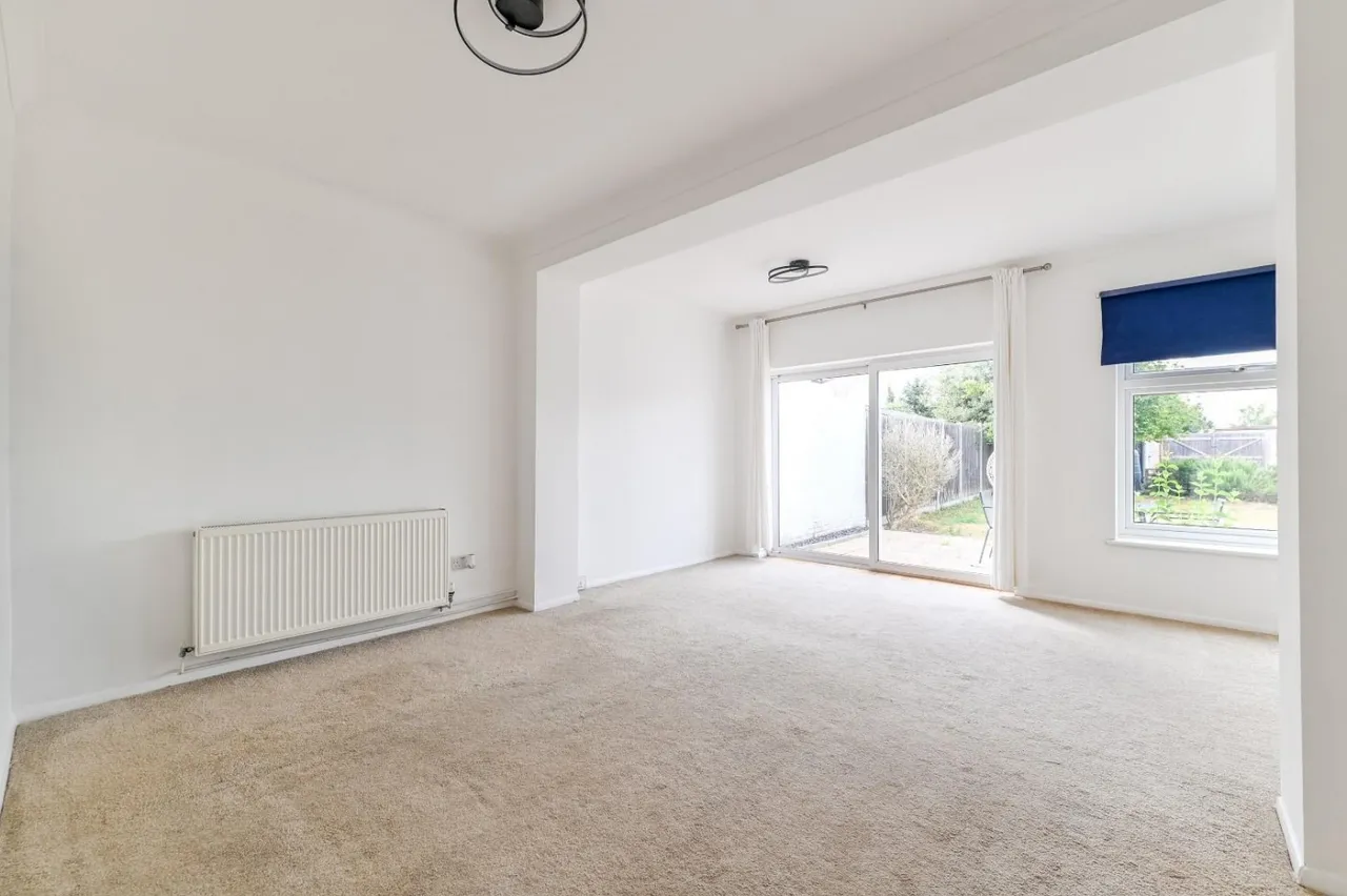 Lewis Road, Gravesend, DA13, photo 3