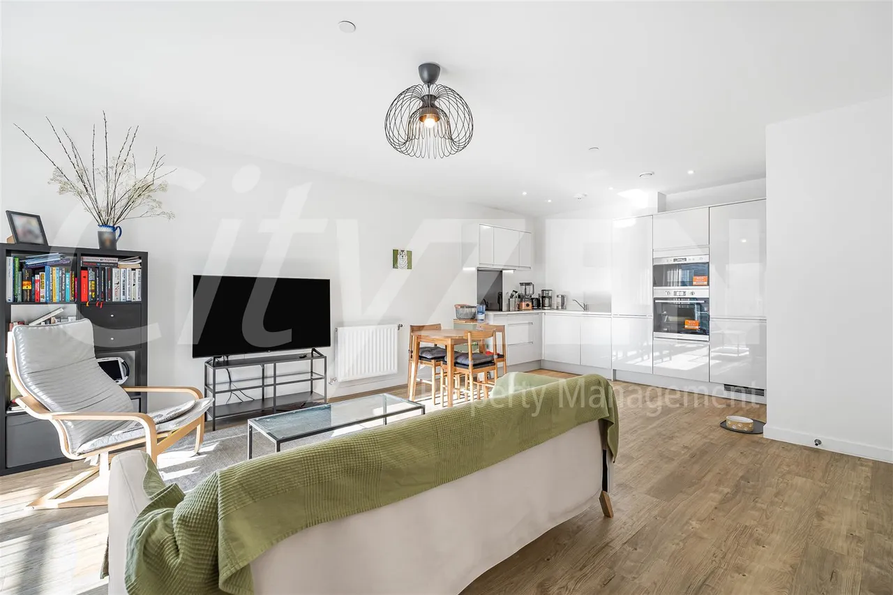 Vousden Grove, London, SE28 0PG, photo 11