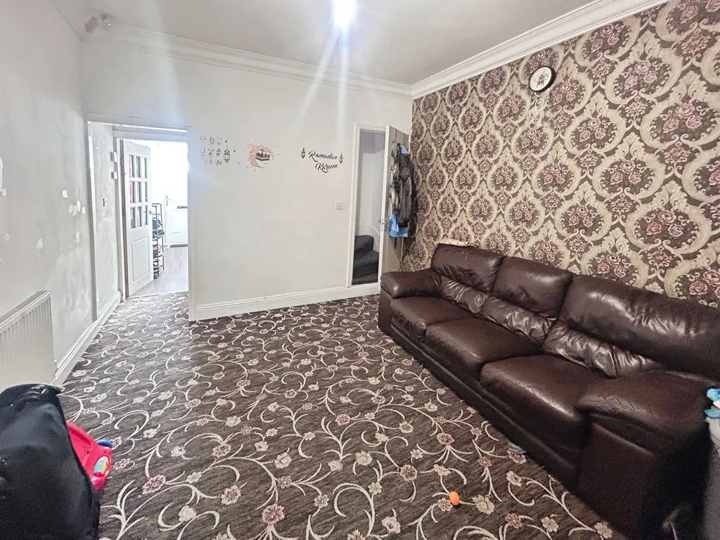 Village Road, Aston, B6, photo 7