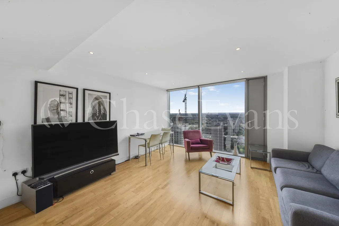 Landmark West Tower, 22 Marsh Wall, Canary Wharf, London, E14, photo 2