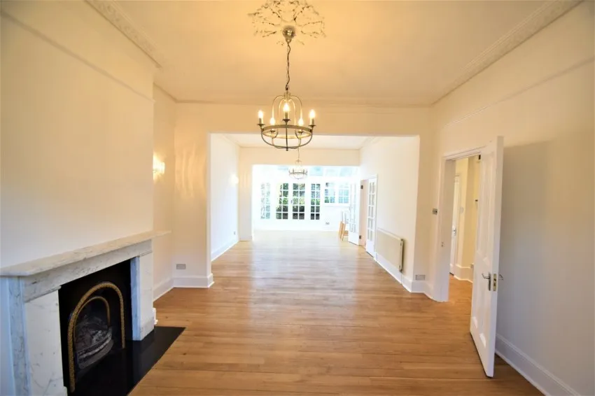 4 bed property to rent, Upham Park Road, Chiswick