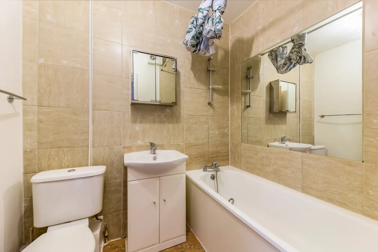 Drummond Street, London, NW1, photo 7