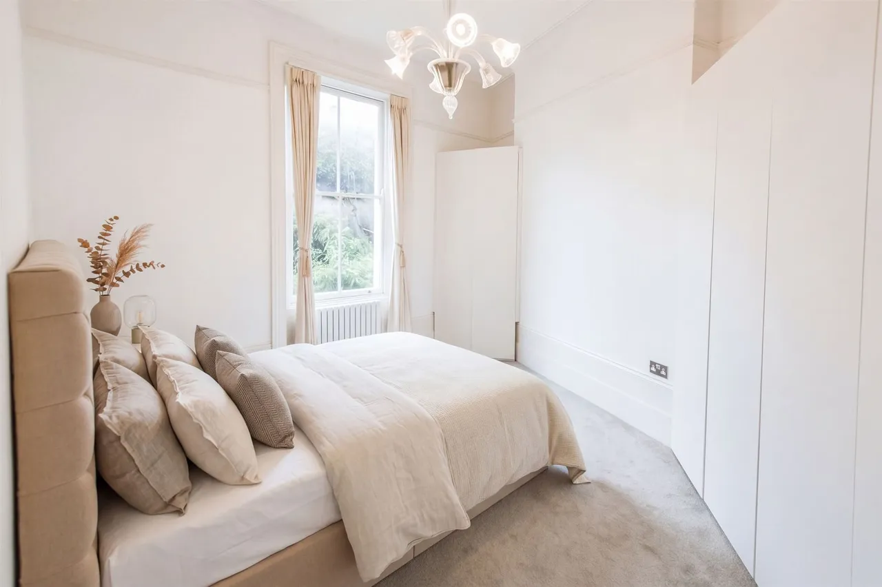 Warwick Avenue, London, W9, photo 4