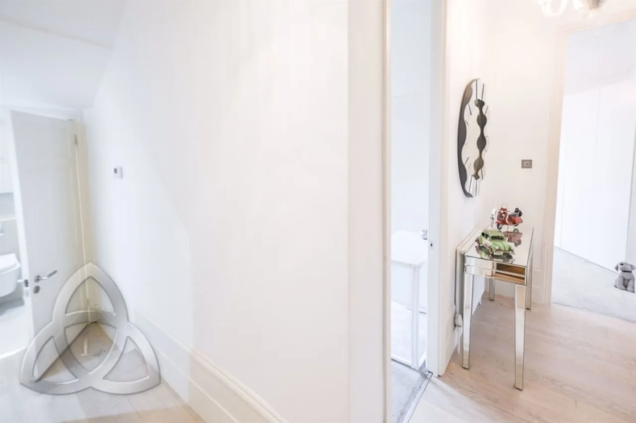 Warwick Avenue, London, W9, photo 6