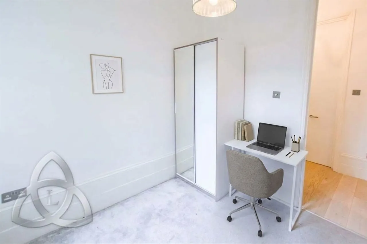 Warwick Avenue, London, W9, photo 10