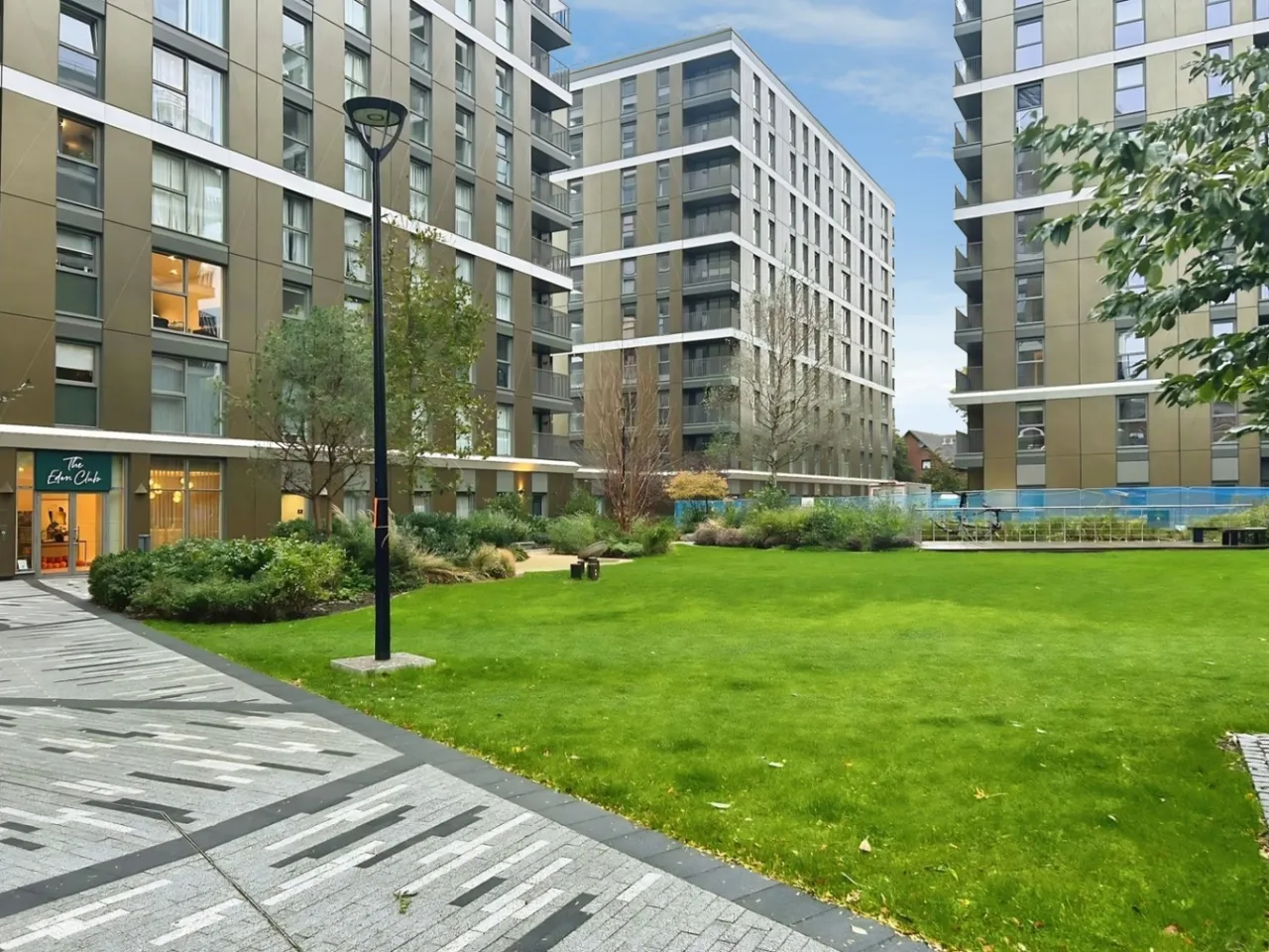 2 bed house to rent, Eden Grove, Staines-Upon-Thames, TW18