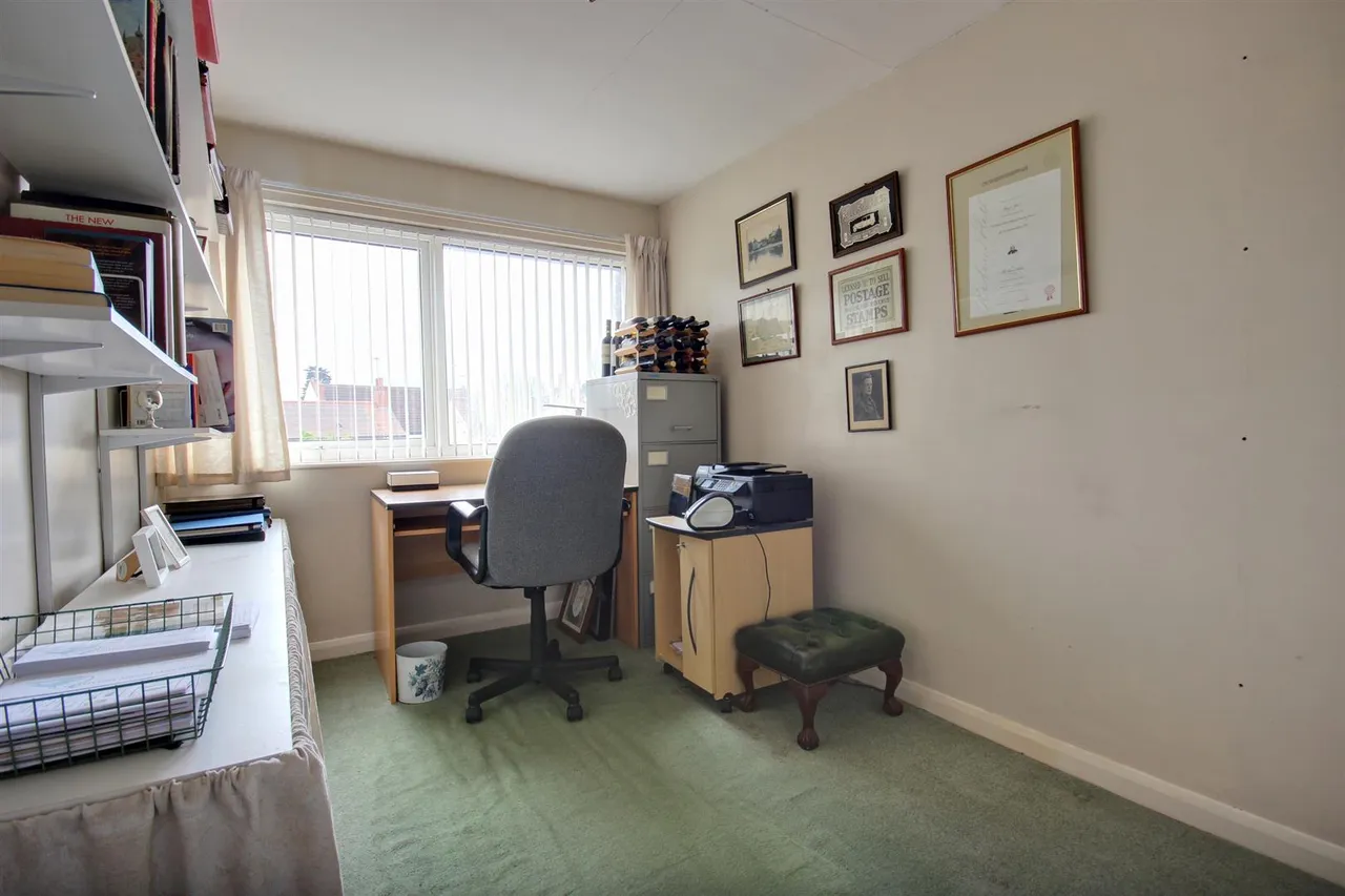 Priory Close, Swanland, photo 15