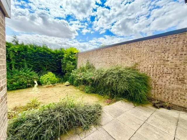 Priory Close, Swanland, photo 8
