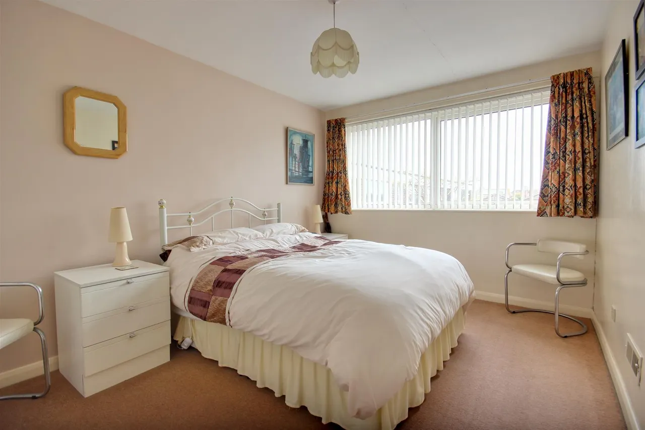 Priory Close, Swanland, photo 5