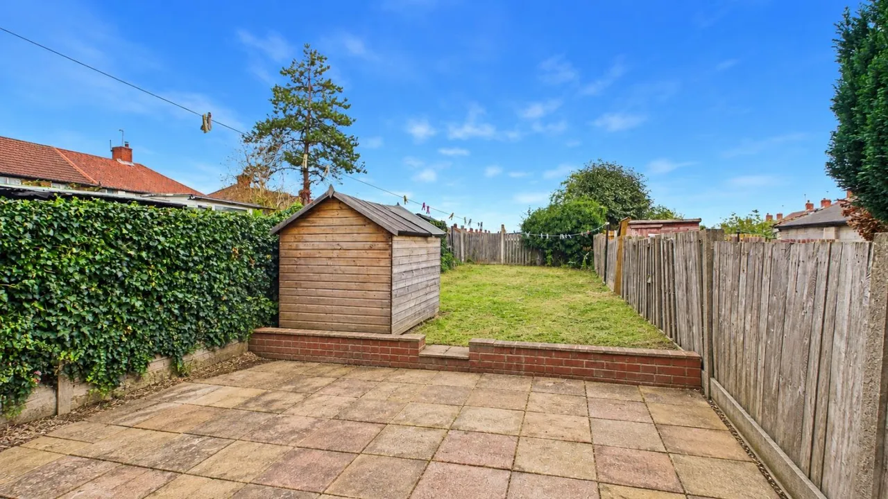 Bell Street, Upton, WF9, photo 10