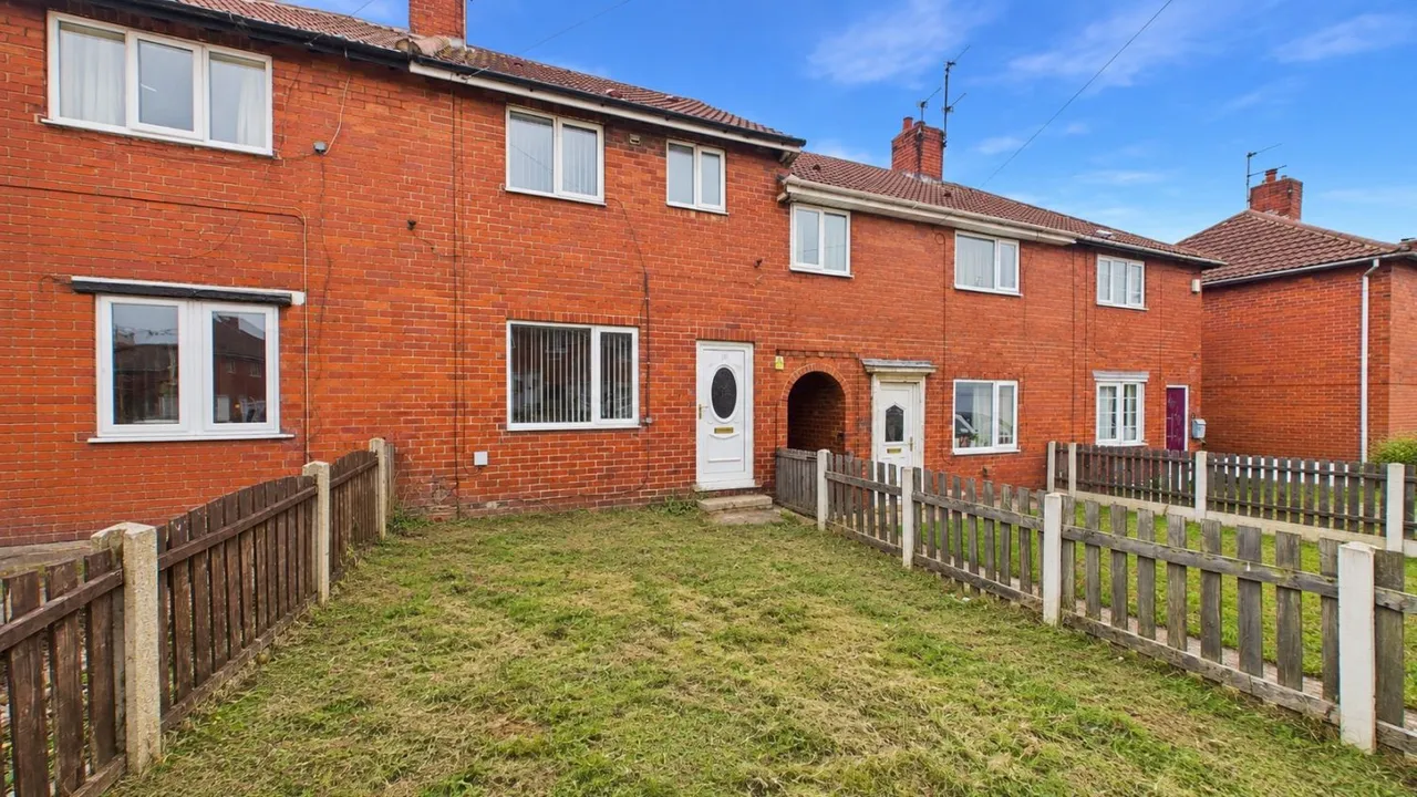 Bell Street, Upton, WF9, photo 4