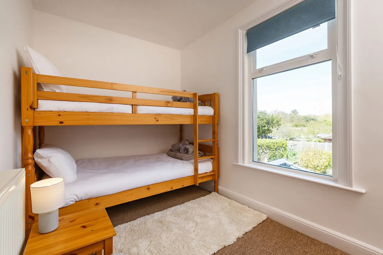 Detached Coastal Three Bedroom Cottag, photo 9