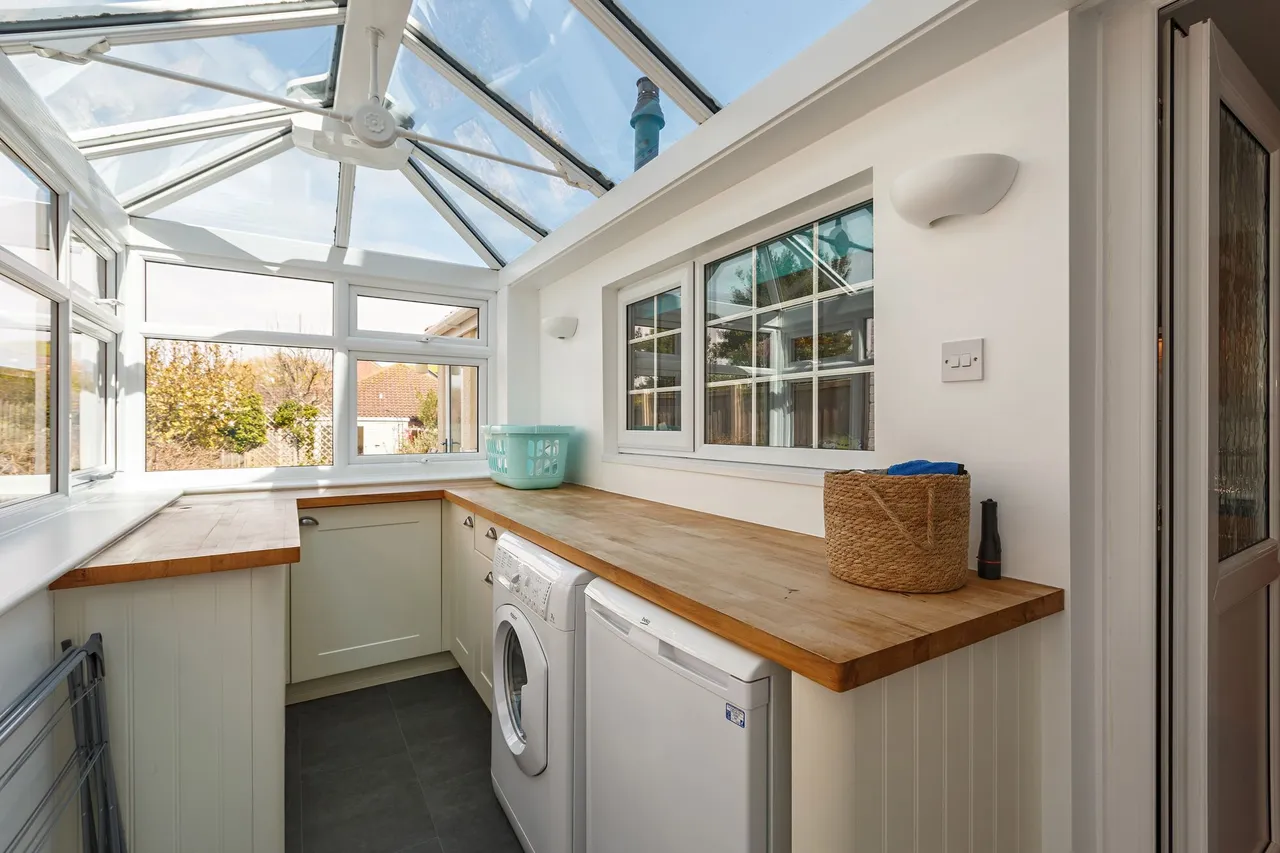 Detached Coastal Three Bedroom Cottag, photo 6