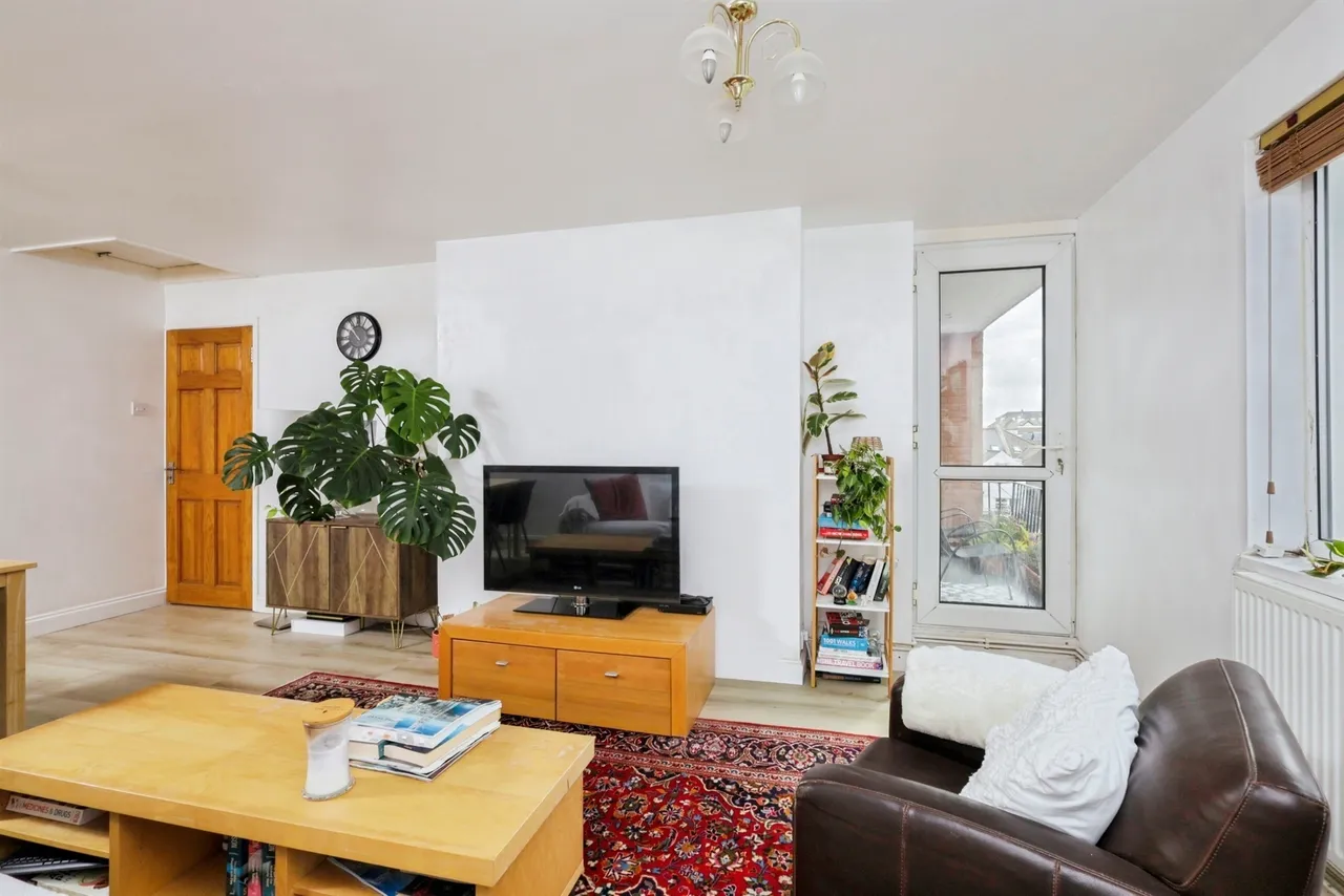 Leslie Street, Eastbourne, photo 4