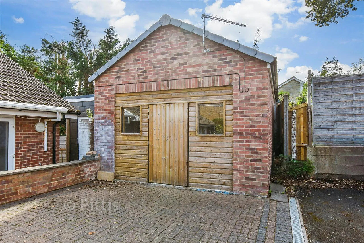 Rectory Close, Wootton Bridge, PO33, photo 17