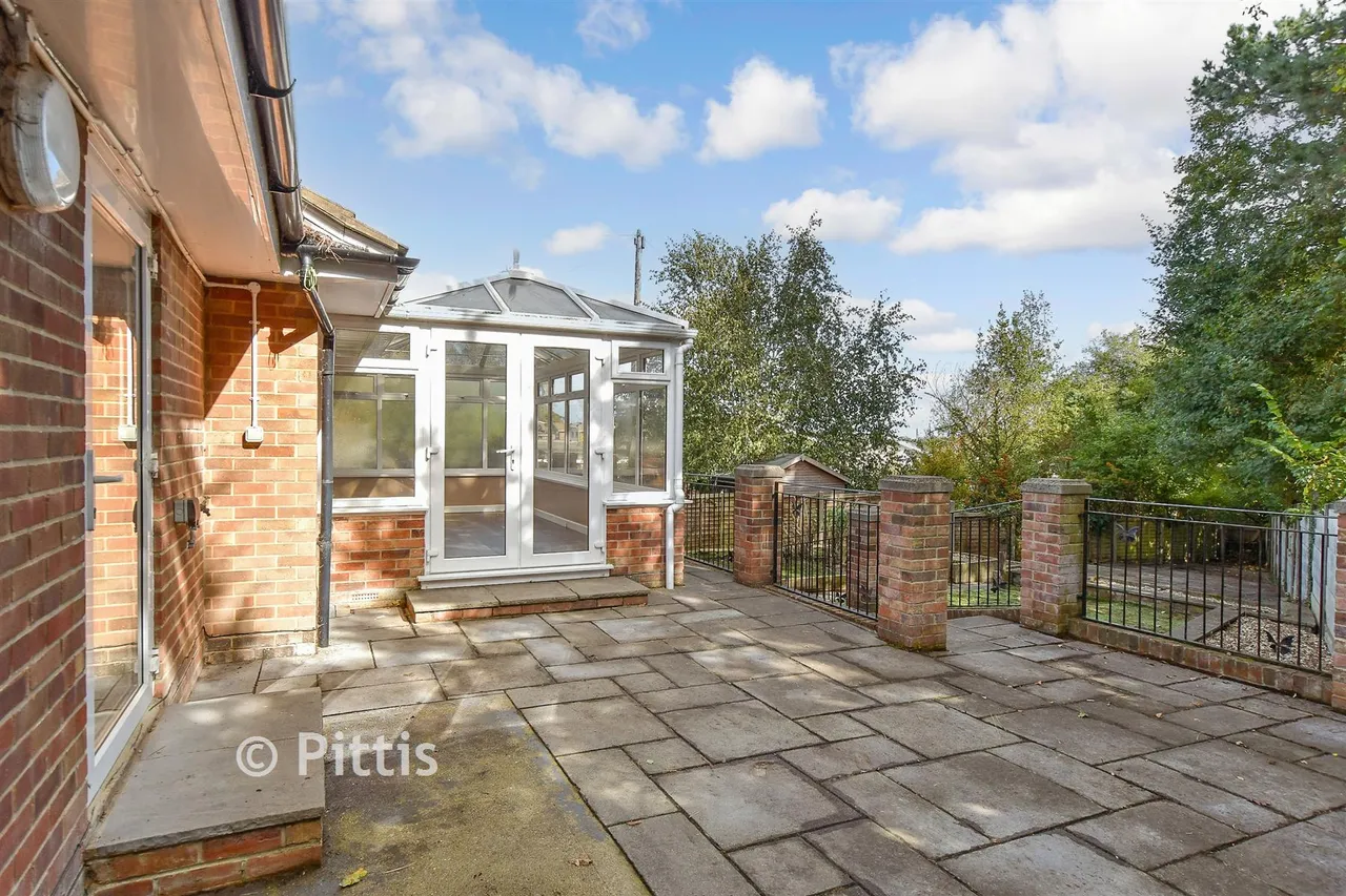 Rectory Close, Wootton Bridge, PO33, photo 15