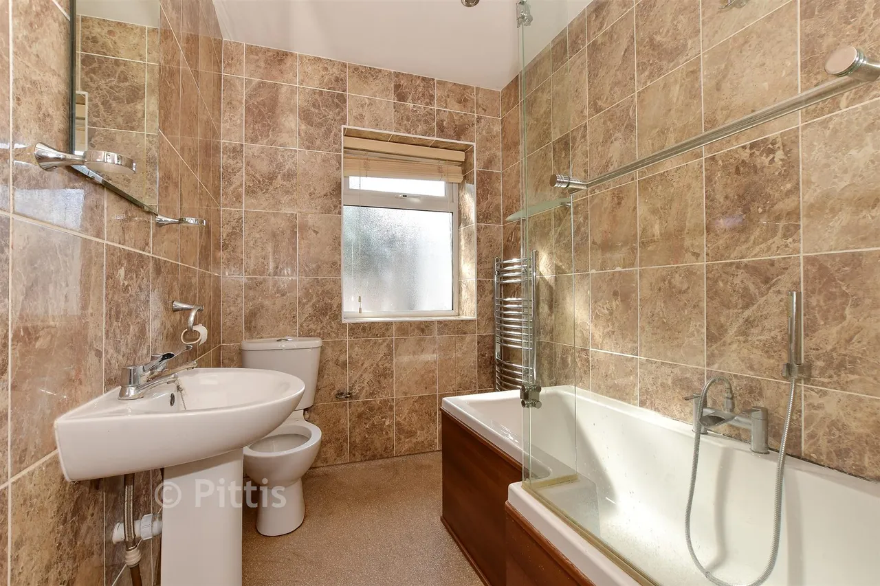 Rectory Close, Wootton Bridge, PO33, photo 12