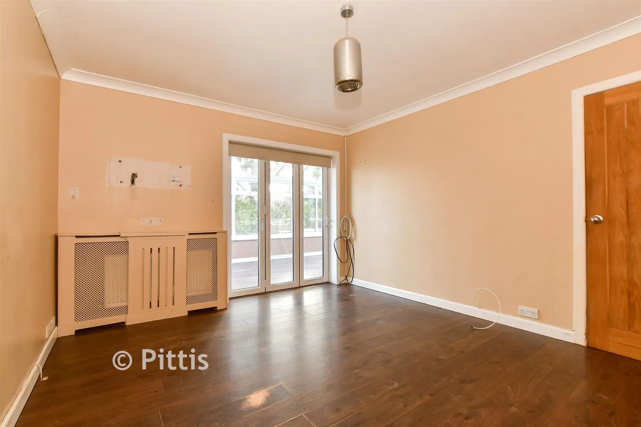 Rectory Close, Wootton Bridge, PO33, photo 3
