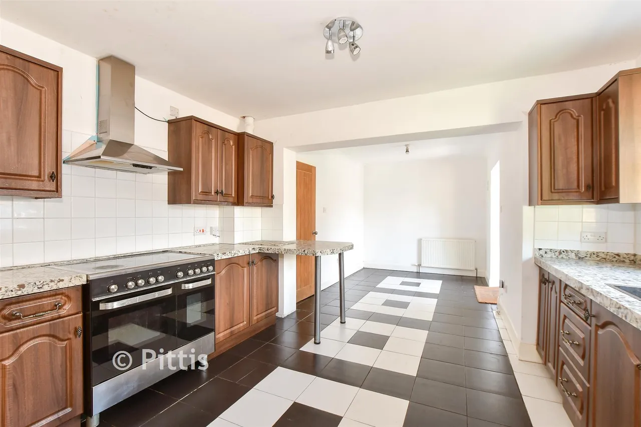 Rectory Close, Wootton Bridge, PO33, photo 8