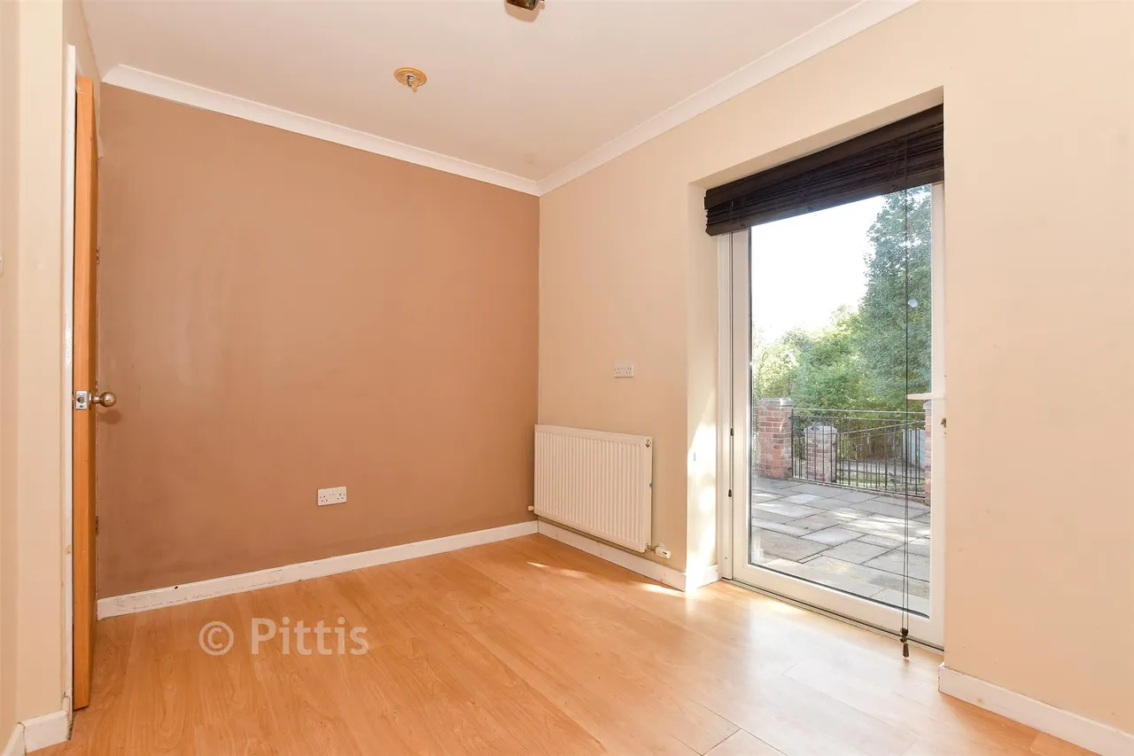 Rectory Close, Wootton Bridge, PO33, photo 11
