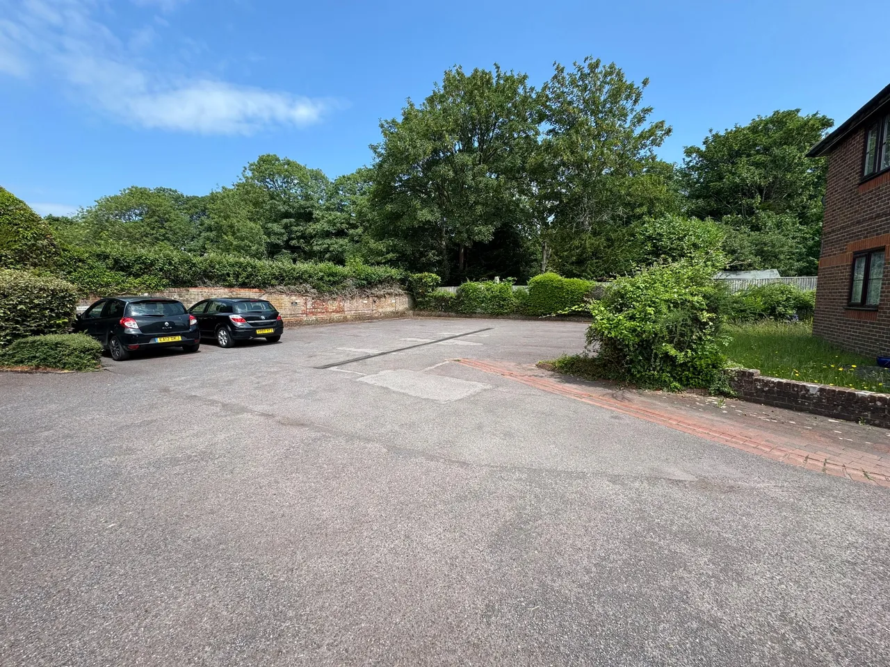 High Street, Collins Court, GU6, photo 6