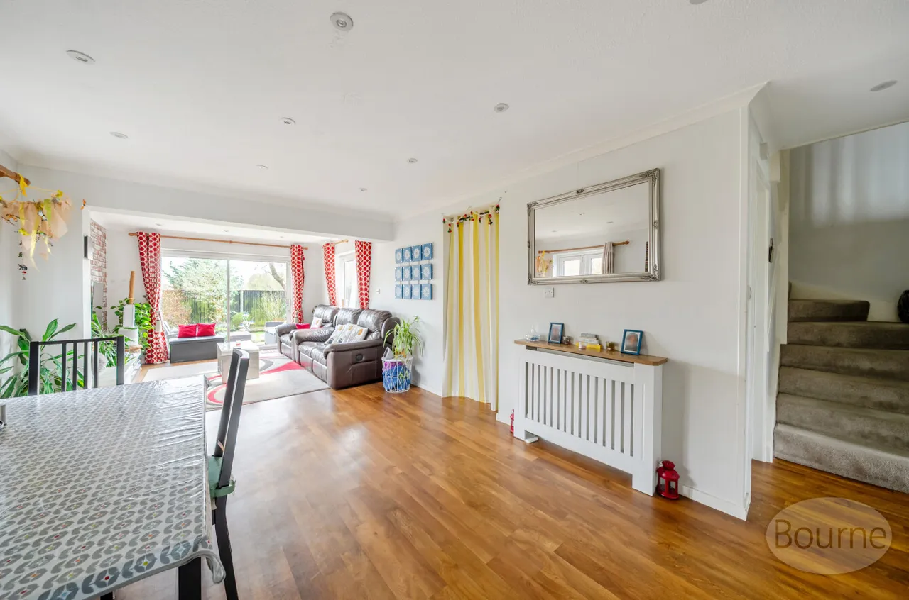 Roundthorn Way, Goldsworth Park, GU21, photo 9