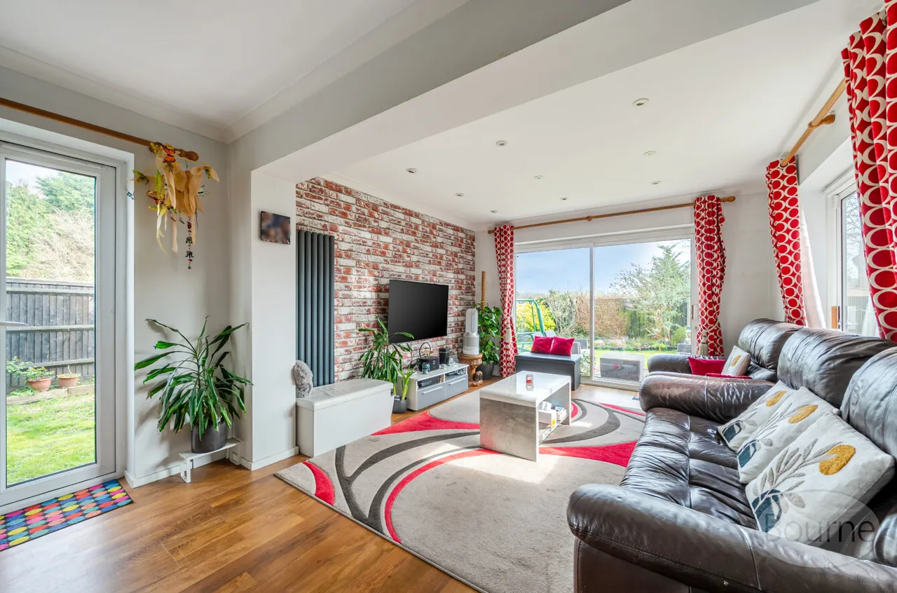Roundthorn Way, Goldsworth Park, GU21, photo 4