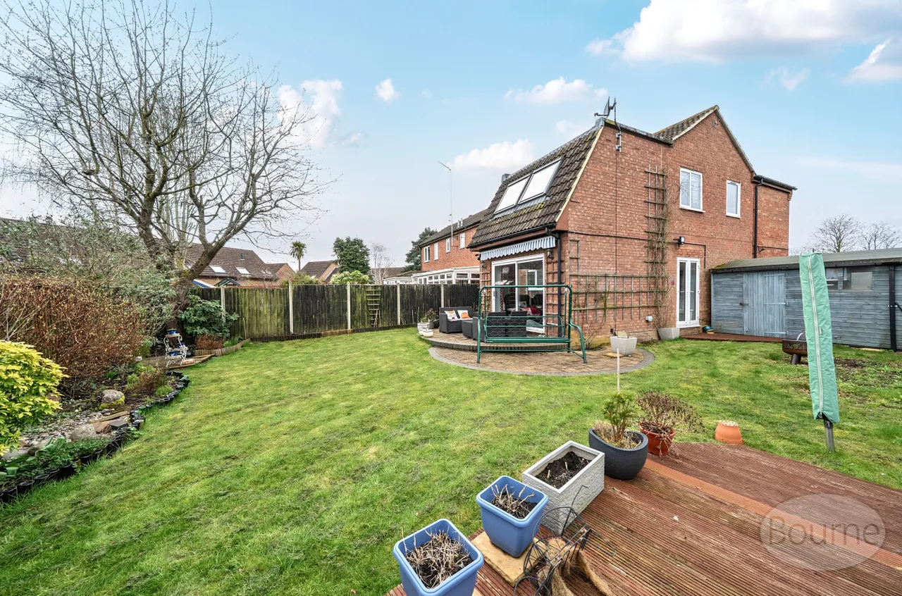 Roundthorn Way, Goldsworth Park, GU21, photo 19