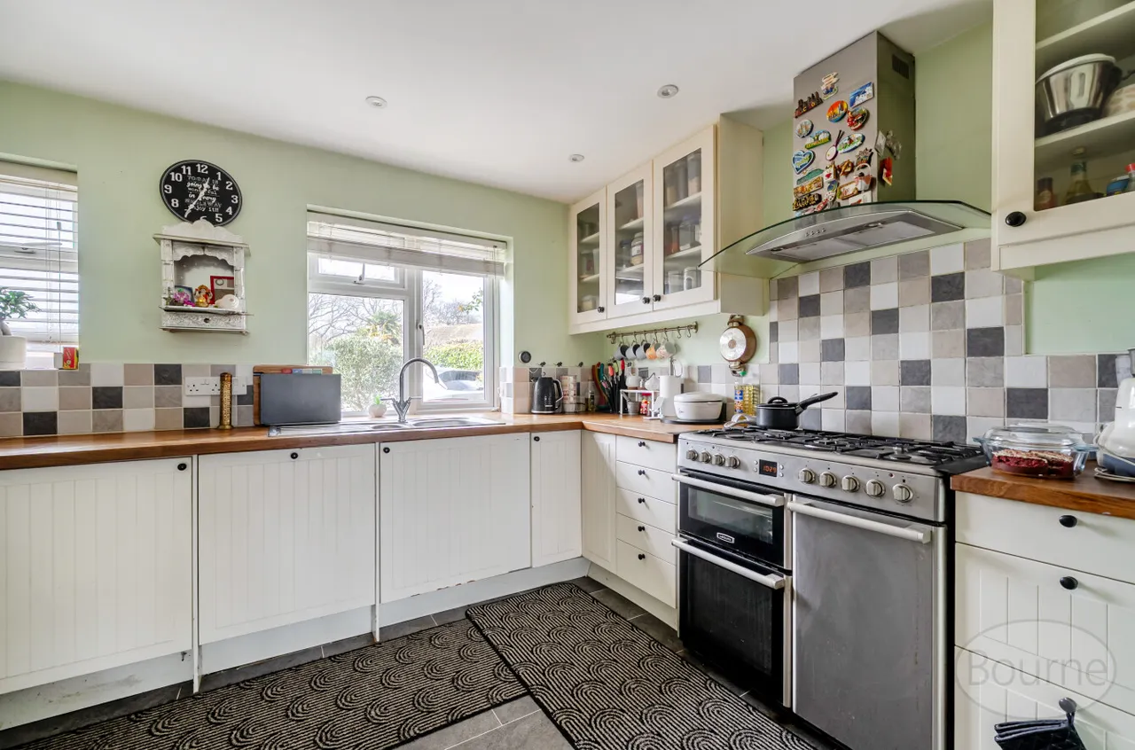 Roundthorn Way, Goldsworth Park, GU21, photo 2