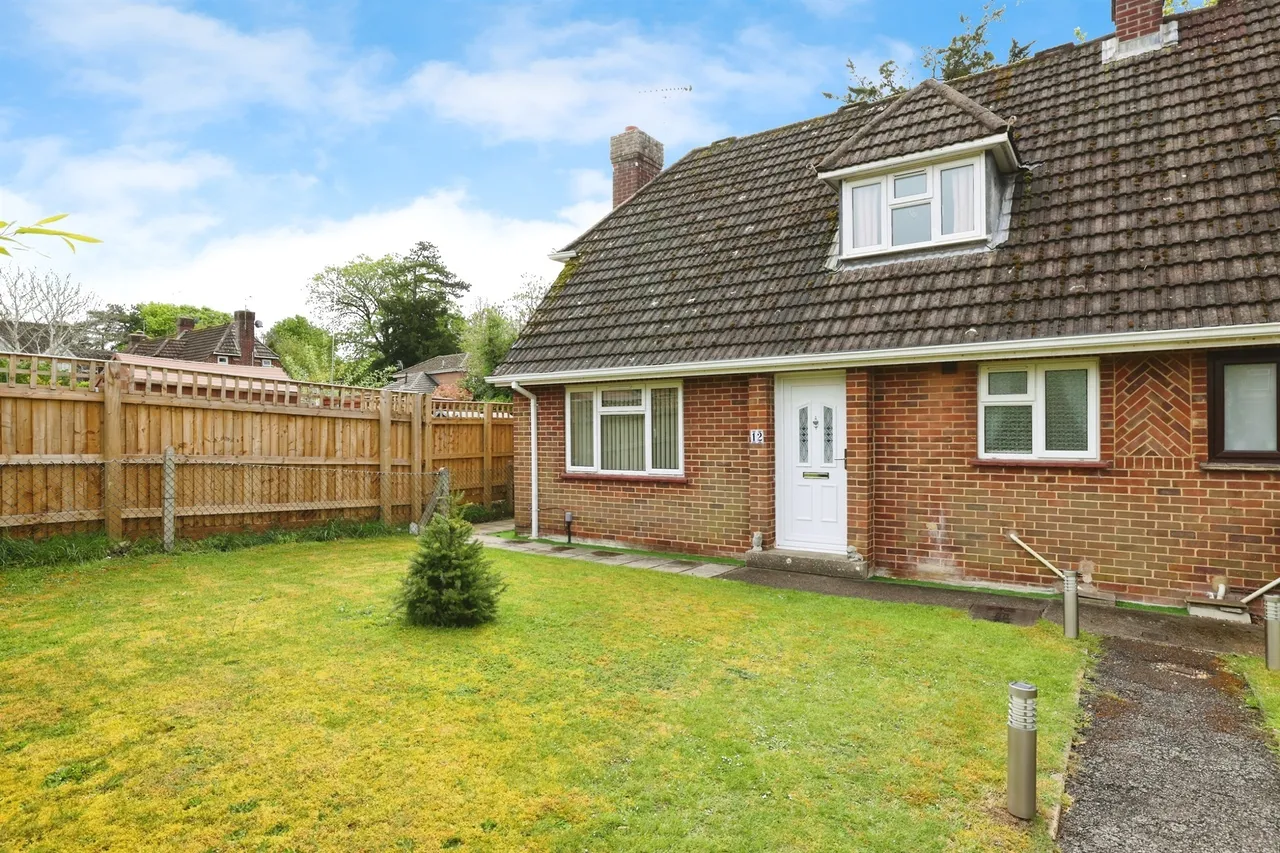 Acre Path, Andover, photo 11