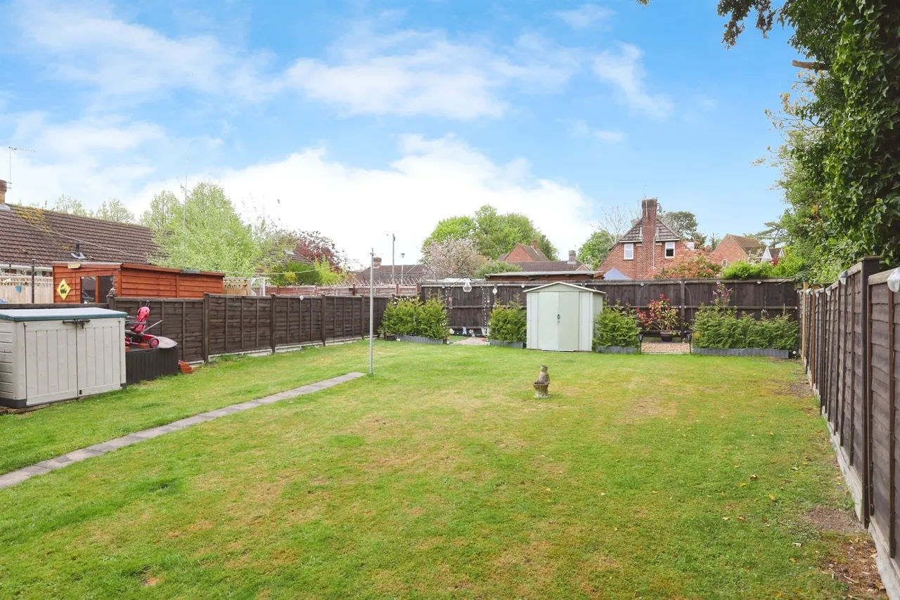 Acre Path, Andover, photo 12