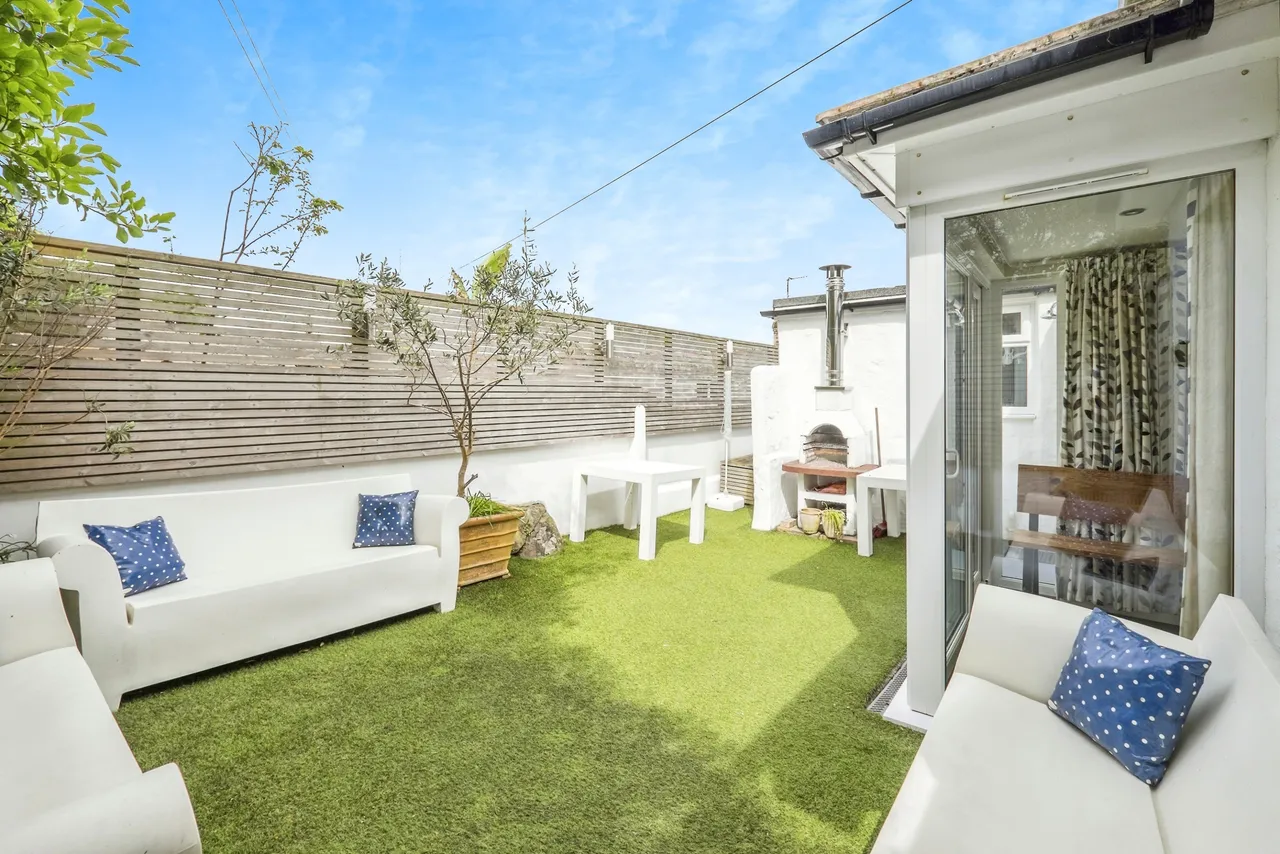 Park Avenue, St. Ives, TR26, photo 3