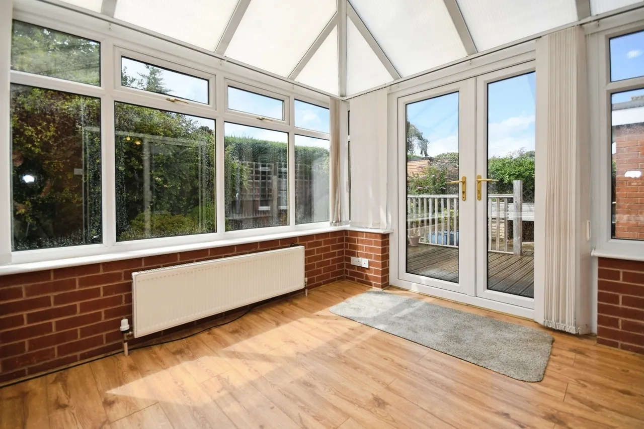 Hawksworth Avenue, Forest Town, Mansfield, Nottinghamshire, NG19, photo 5