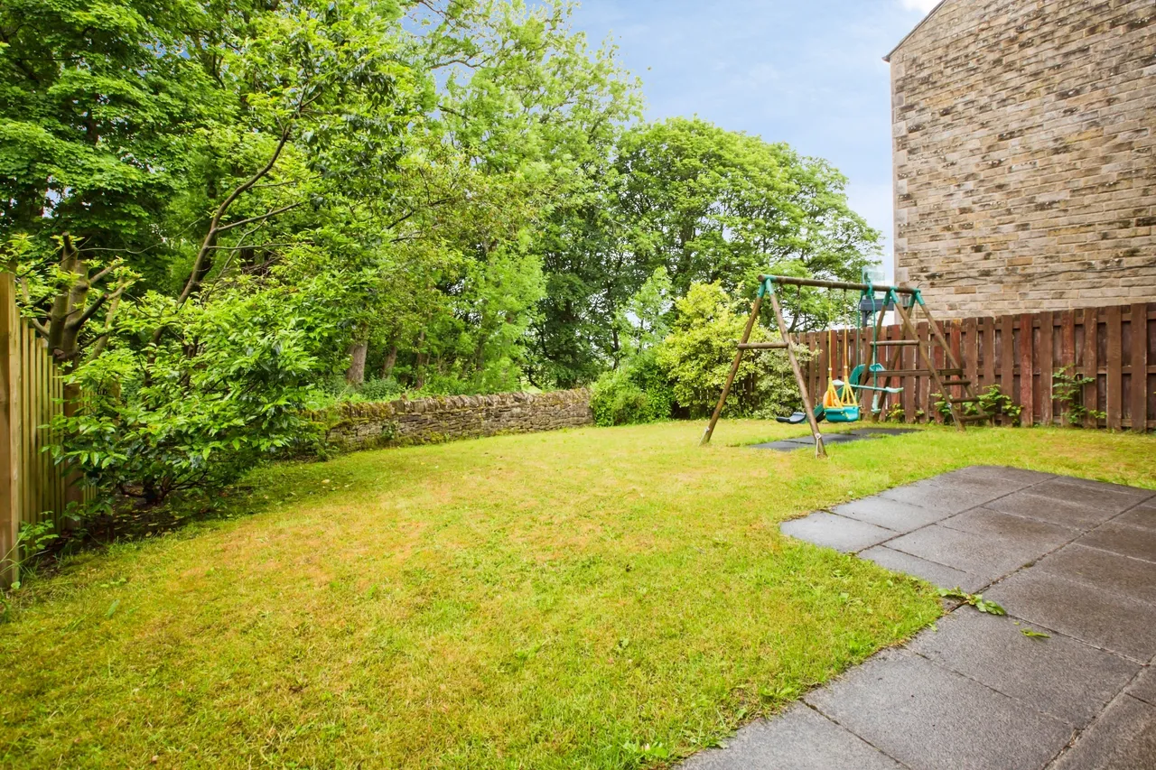 April Gardens, Bradford, photo 3