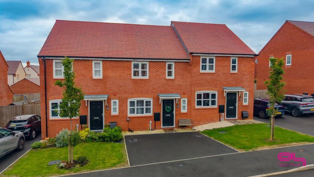 3 bed house for sale, Holden Drive, Midway, DE11