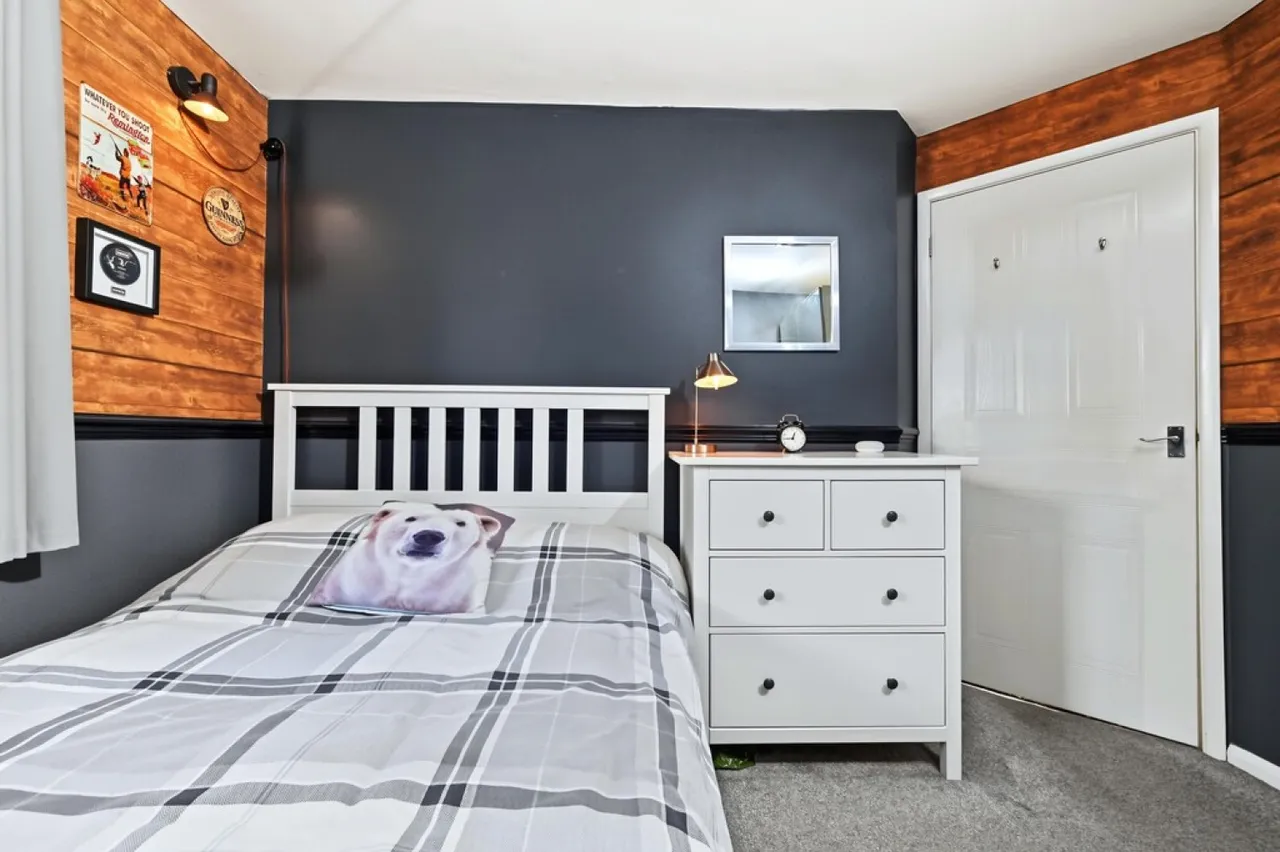 Jasper Close, Newcastle, ST5, photo 22