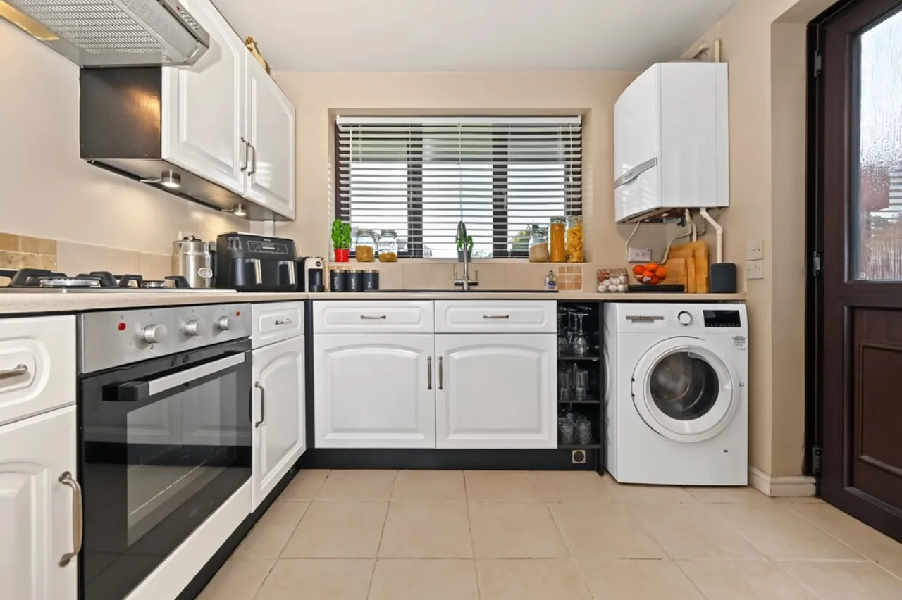 Jasper Close, Newcastle, ST5, photo 4