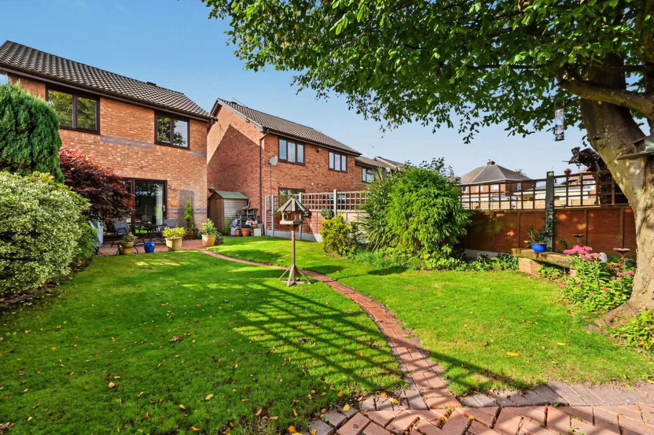 Jasper Close, Newcastle, ST5, photo 32