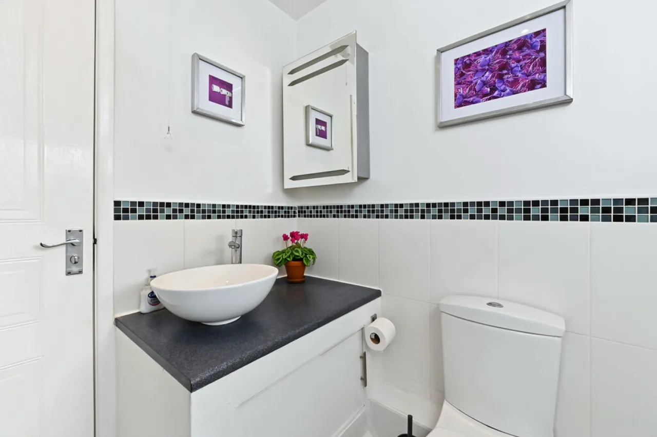 Jasper Close, Newcastle, ST5, photo 15