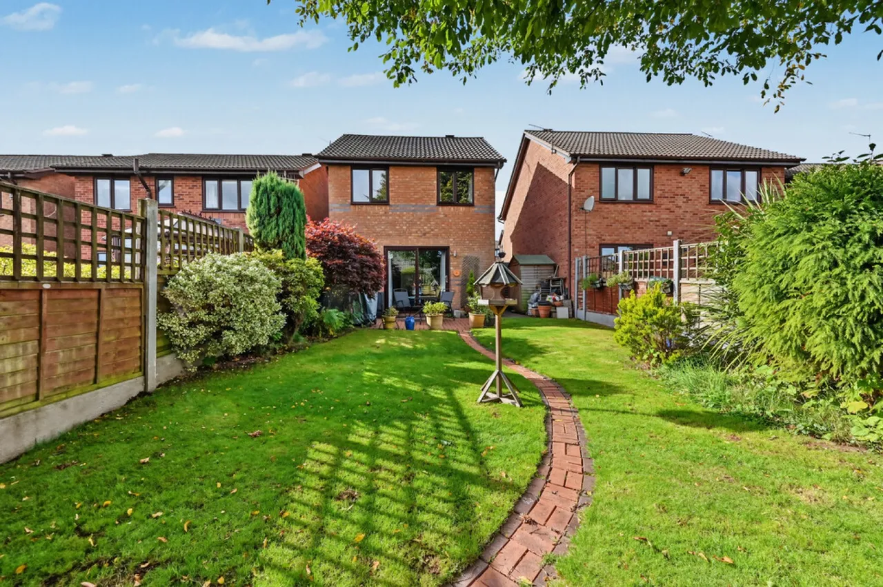 Jasper Close, Newcastle, ST5, photo 33