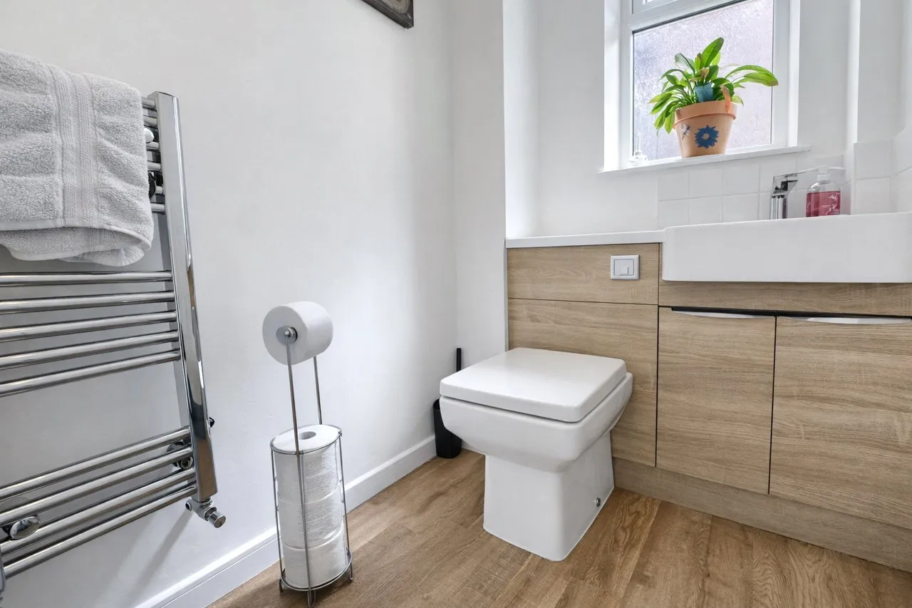 Chester Road, Hazel Grove, Stockport, Greater Manchester, SK7, photo 8