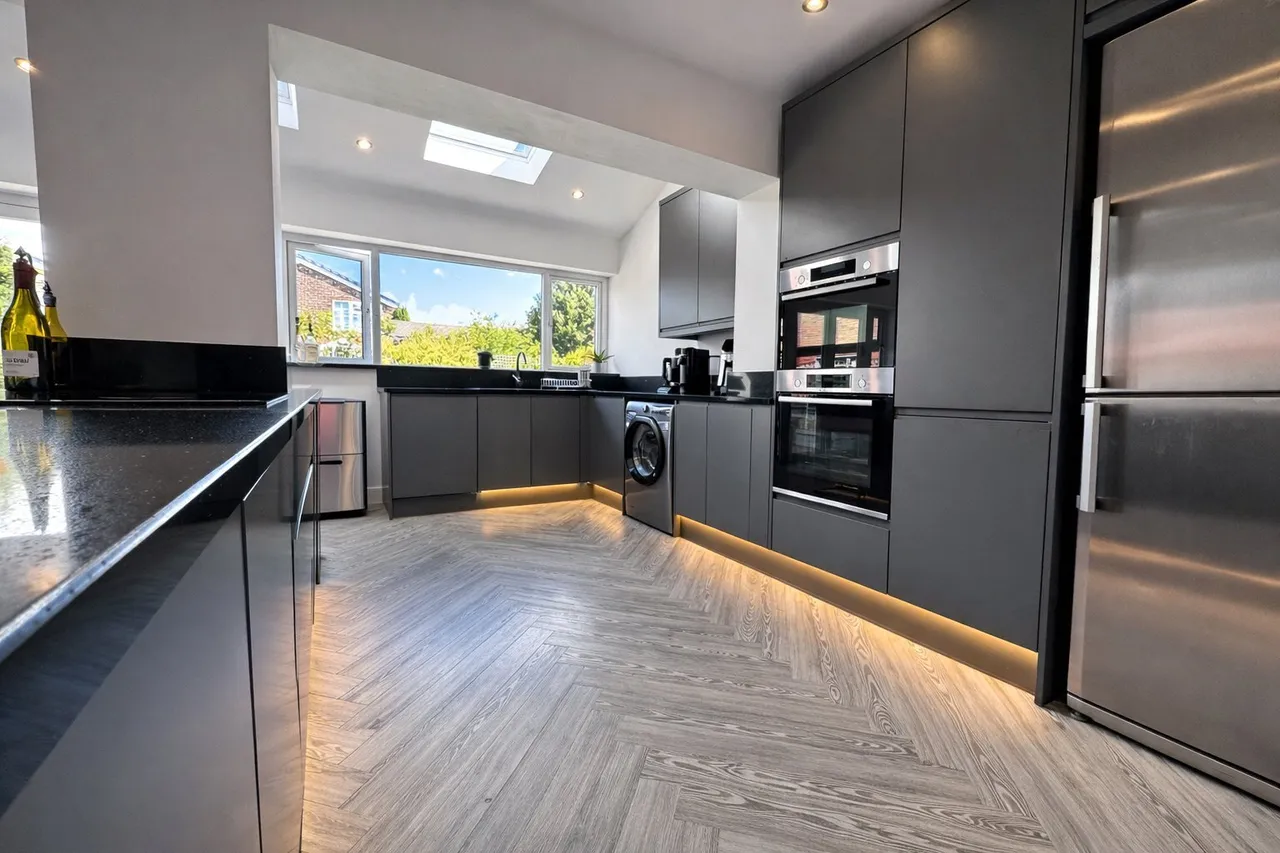 Chester Road, Hazel Grove, Stockport, Greater Manchester, SK7, photo 9